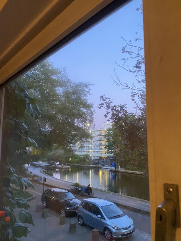 Room Pownall Road in Greater London