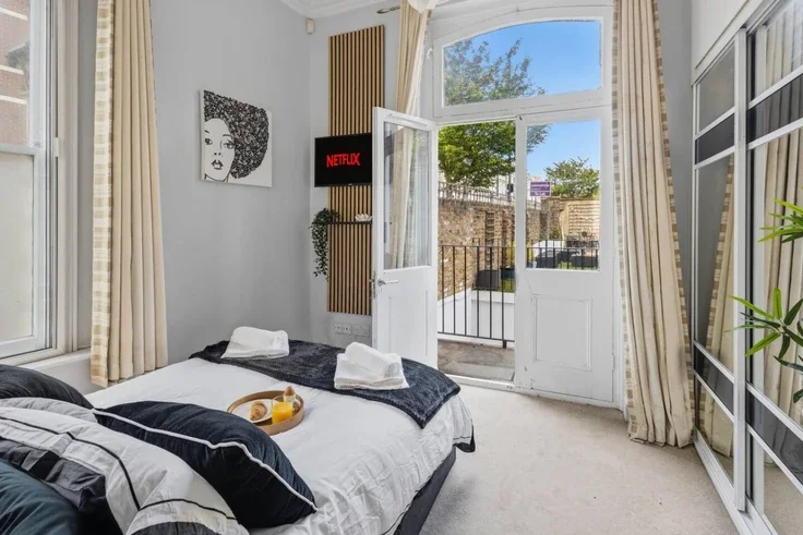 Flat Bedford Road in Greater London
