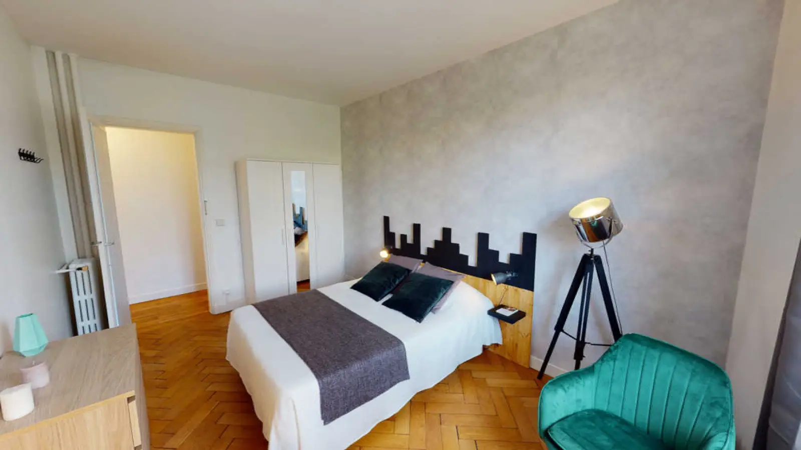 Flat Square de Montsouris in Paris