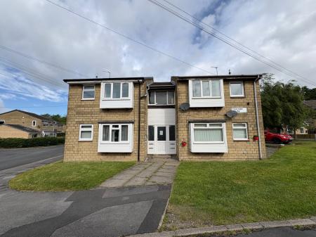 Flat Chalner Close in Leeds