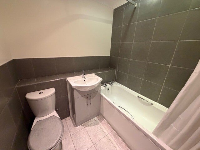 Flat Mulberry Gardens in Witham