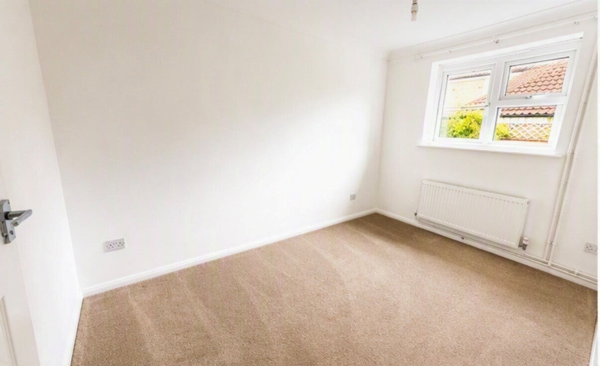 Flat Mulberry Gardens in Witham