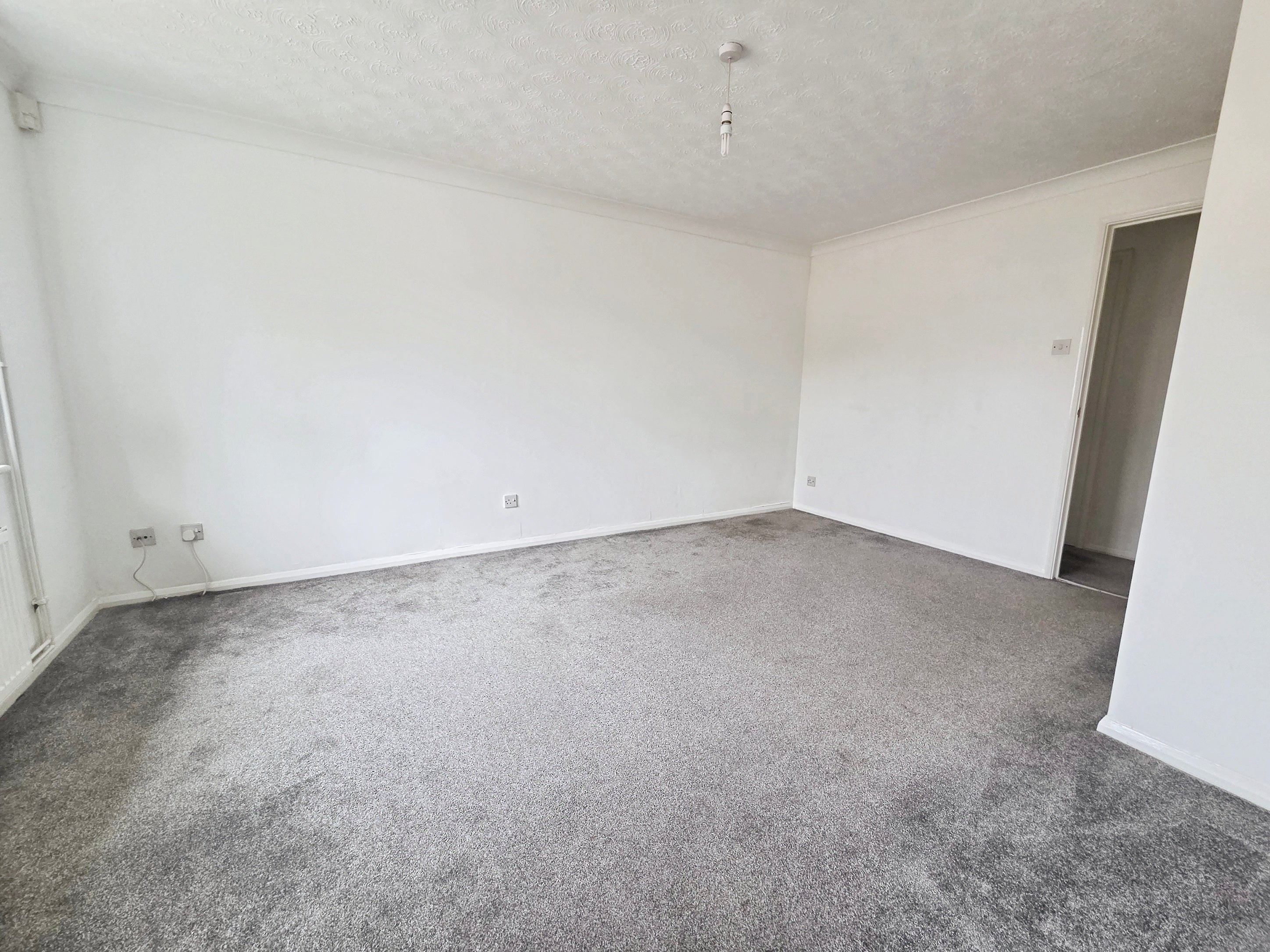 Flat Mulberry Gardens in Witham