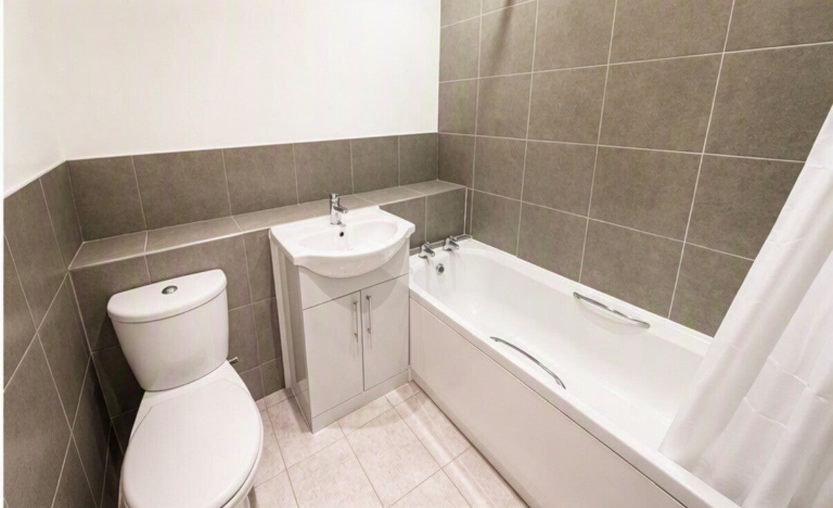 Flat Mulberry Gardens in Witham