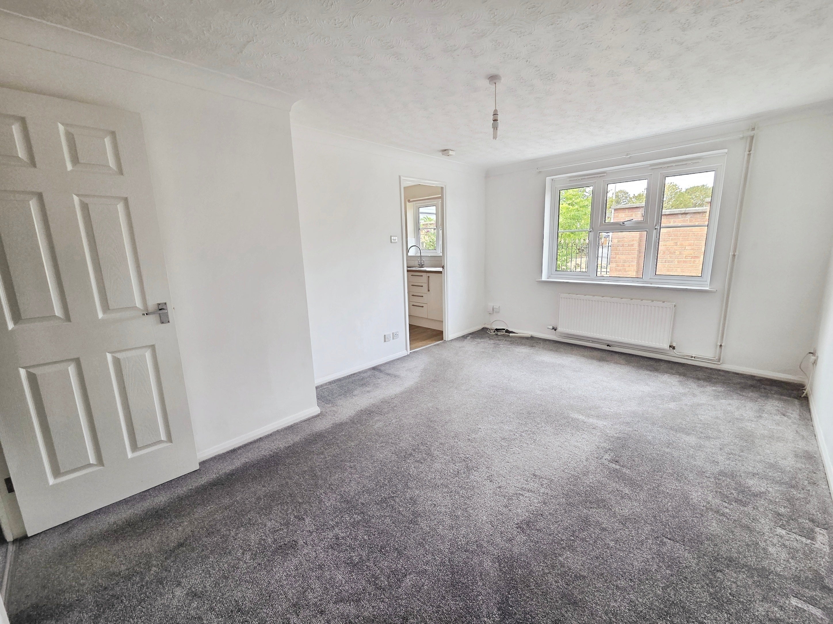 Flat Mulberry Gardens in Witham