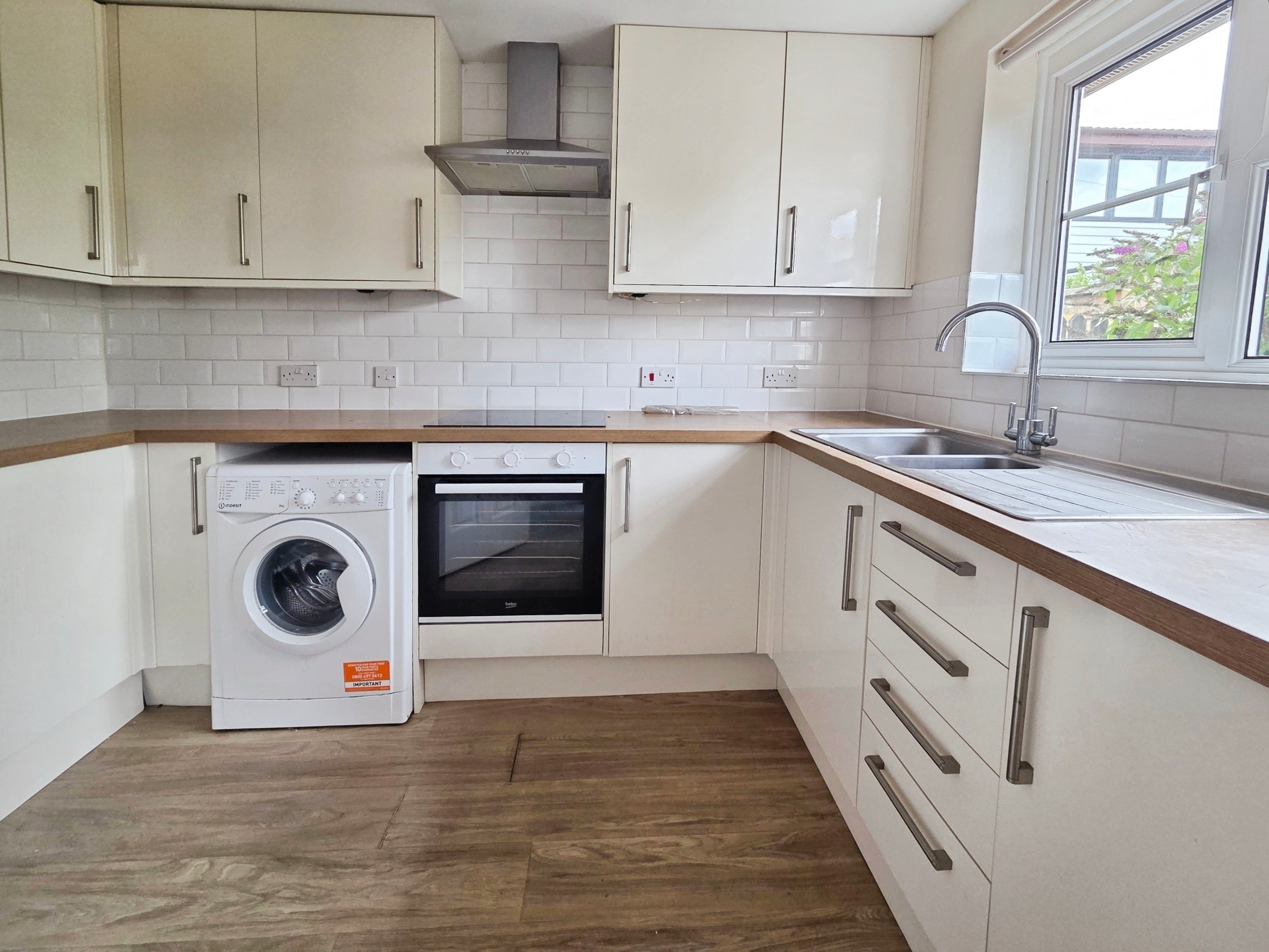Flat Mulberry Gardens in Witham