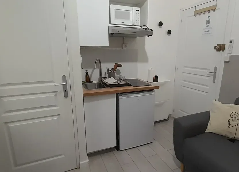 Room Rue Assalit in Nice