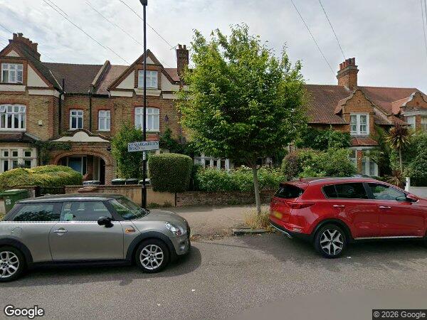 Flat St Margaret's Road in Greater London