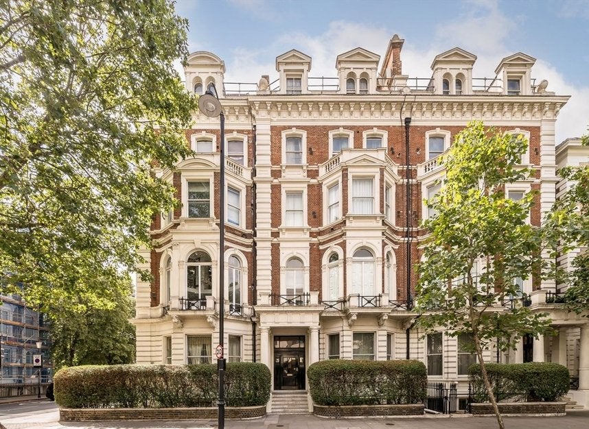Flat Cromwell Road in Greater London