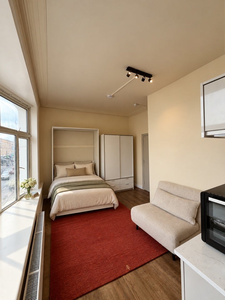 Room High Street in Greater London