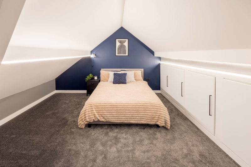 Room Hornby Street in Crosby