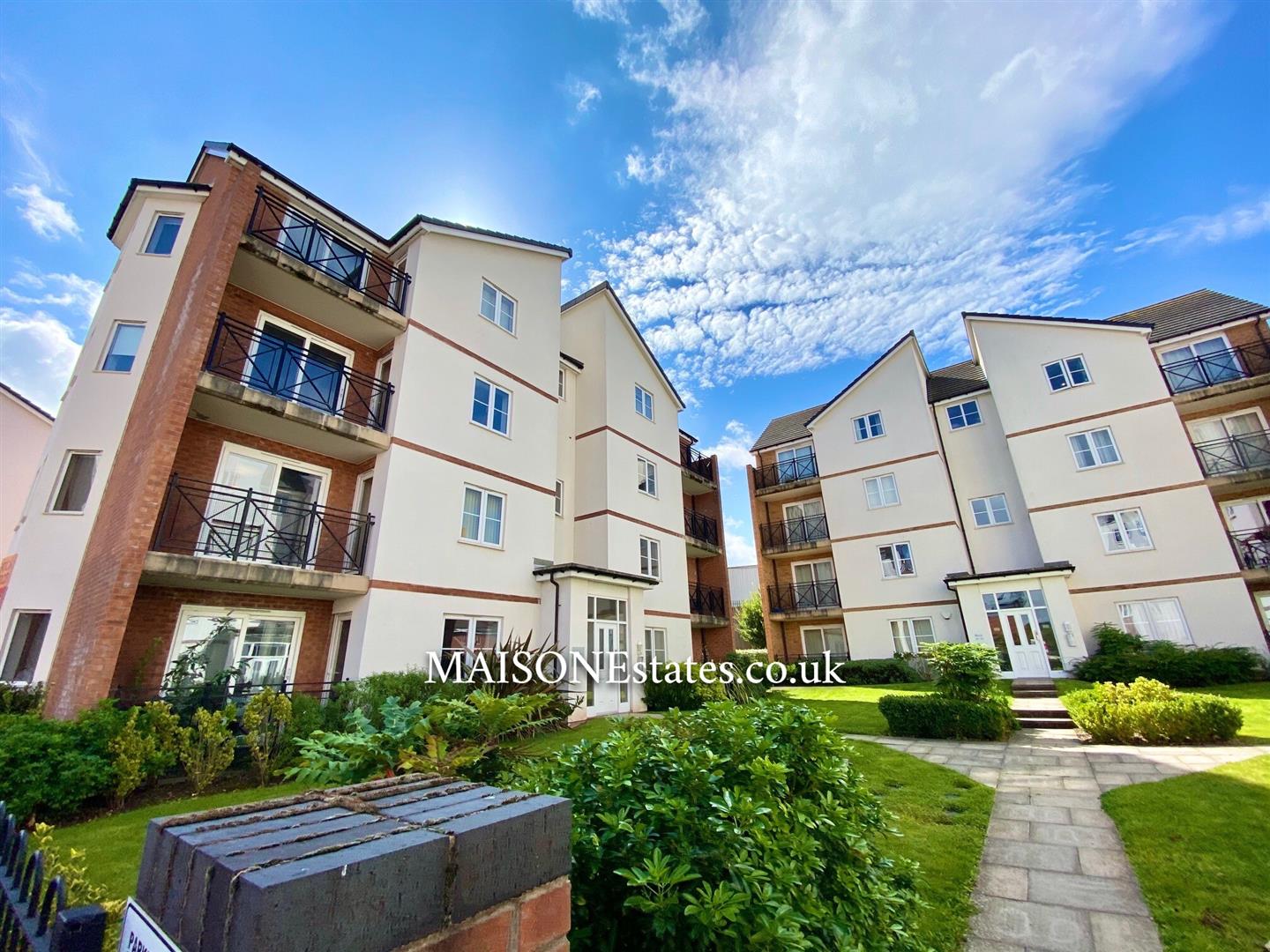 Flat Poppleton Close in Coventry