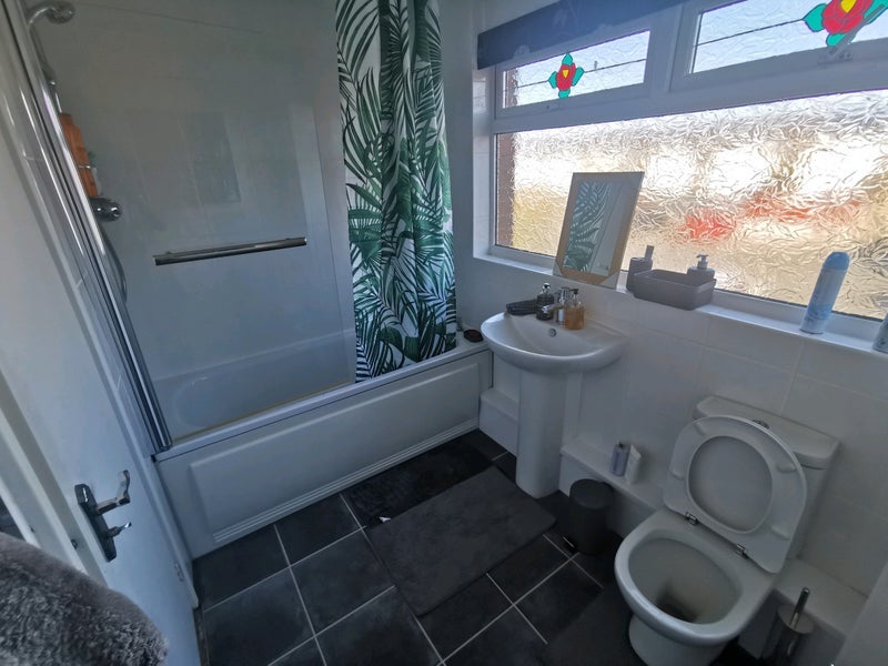 Room Bowland Drive in Litherland