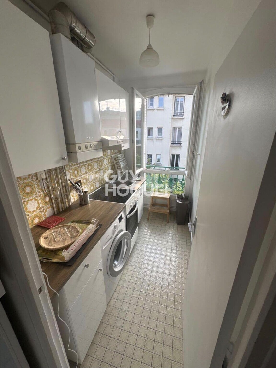 Flat Rue Carves in Montrouge