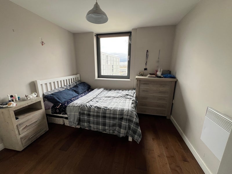 Room High Street in Greater London