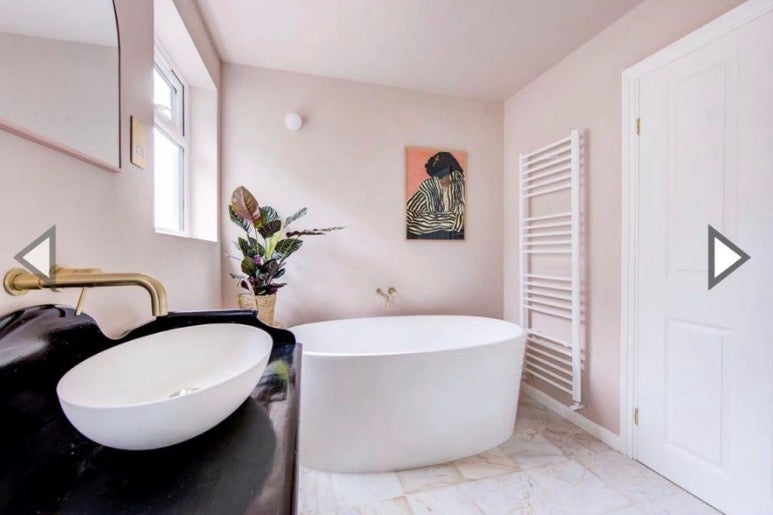 Room Boyne Road in Greater London