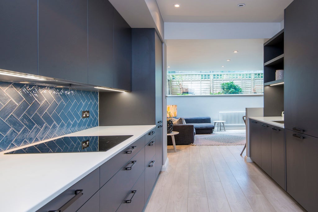 Flat Ramsden Road in Greater London