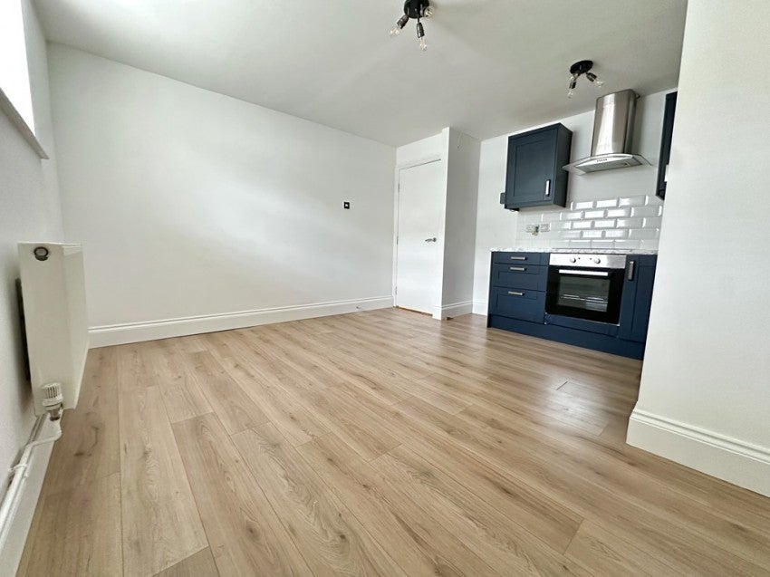 Flat South Parade in Portsmouth