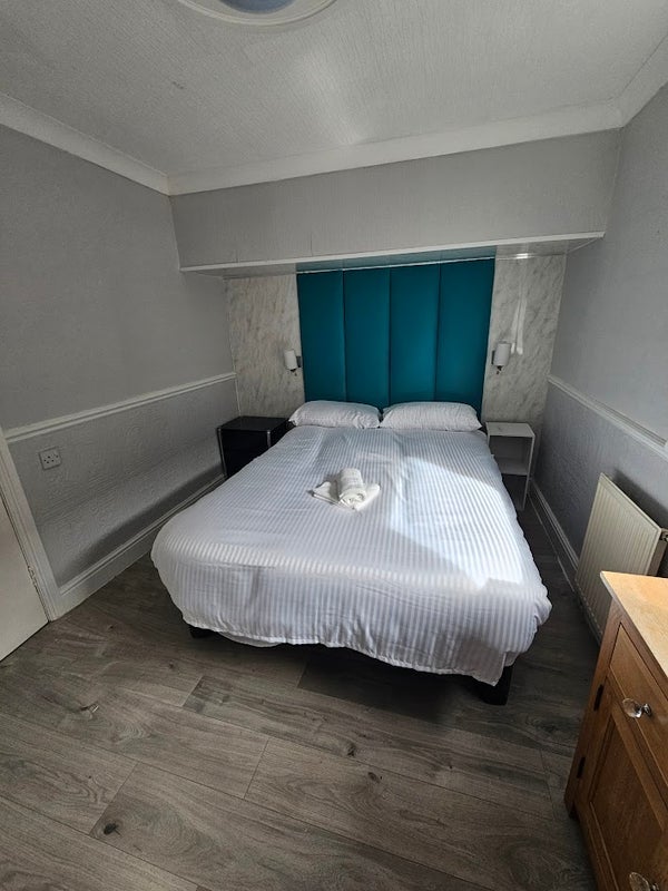 Room Ribble Road in Blackpool