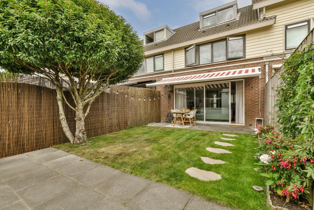 Tussenwoning te huur: Willem Kloosstraat 18, Almere