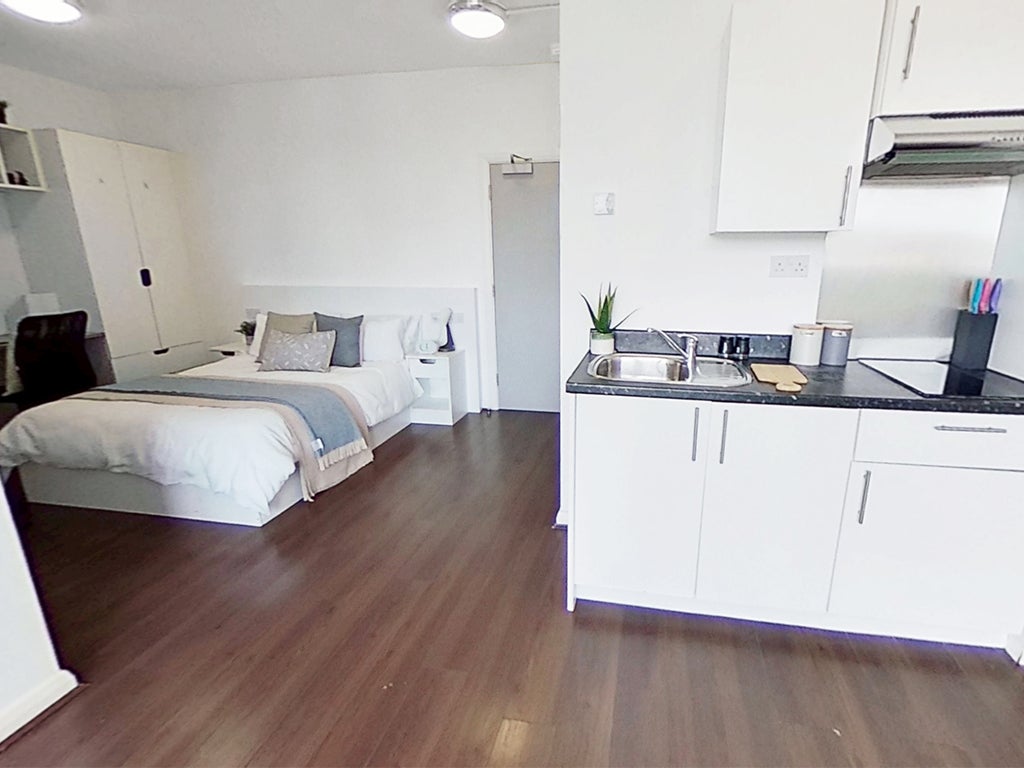 Room Milton Street in Nottingham