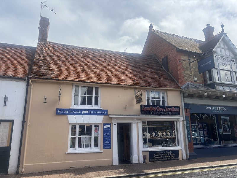 Flat High Street in Milton Keynes