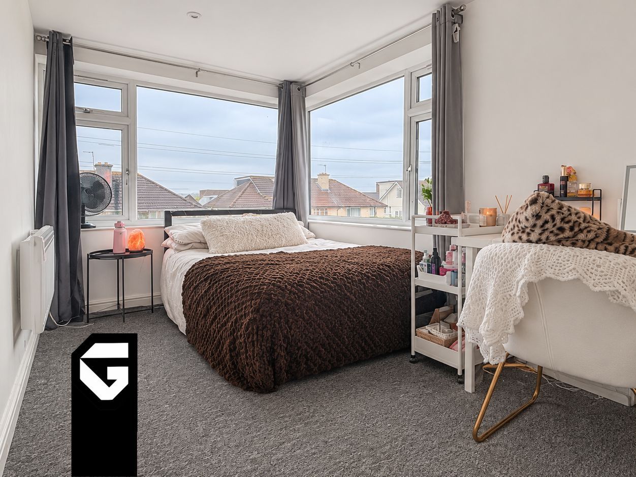 Flat Landseer Avenue in Bristol