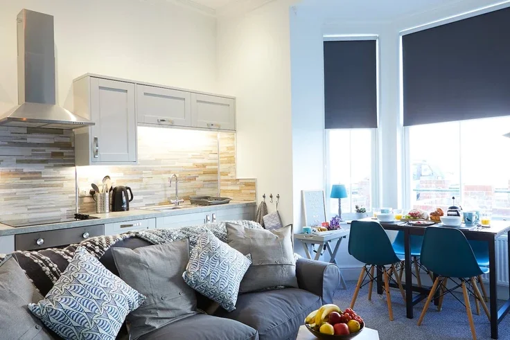 Flat Queen's Parade in Scarborough