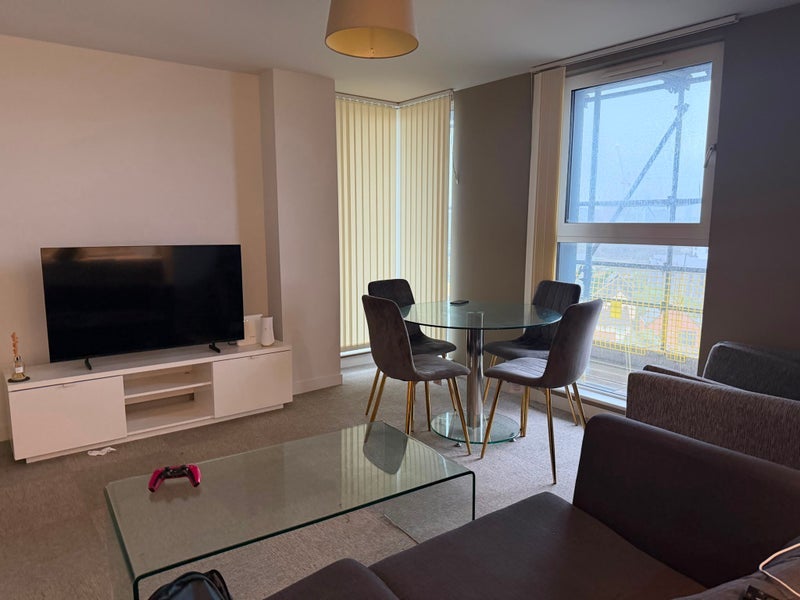 Room Chippenham Road in Manchester