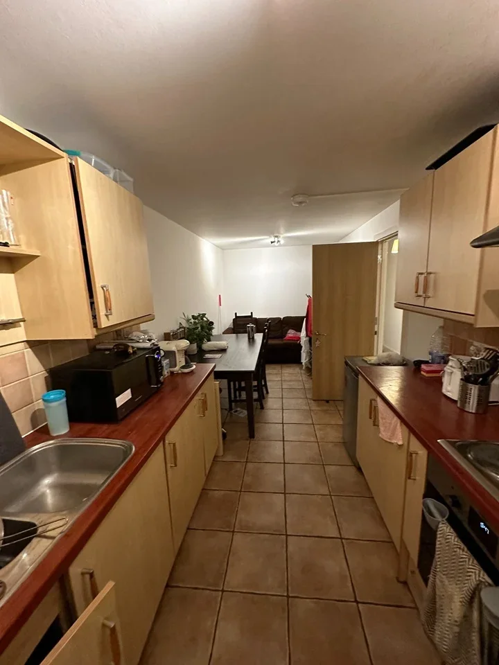Room St. Davids Square in Greater London