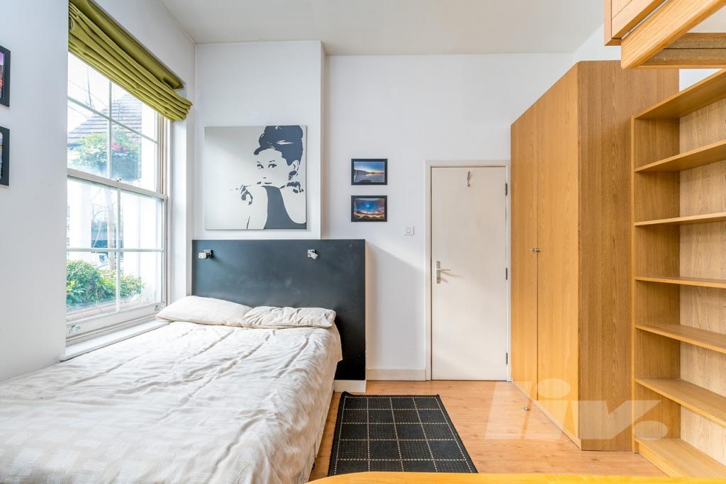 Flat Finchley Road in Greater London