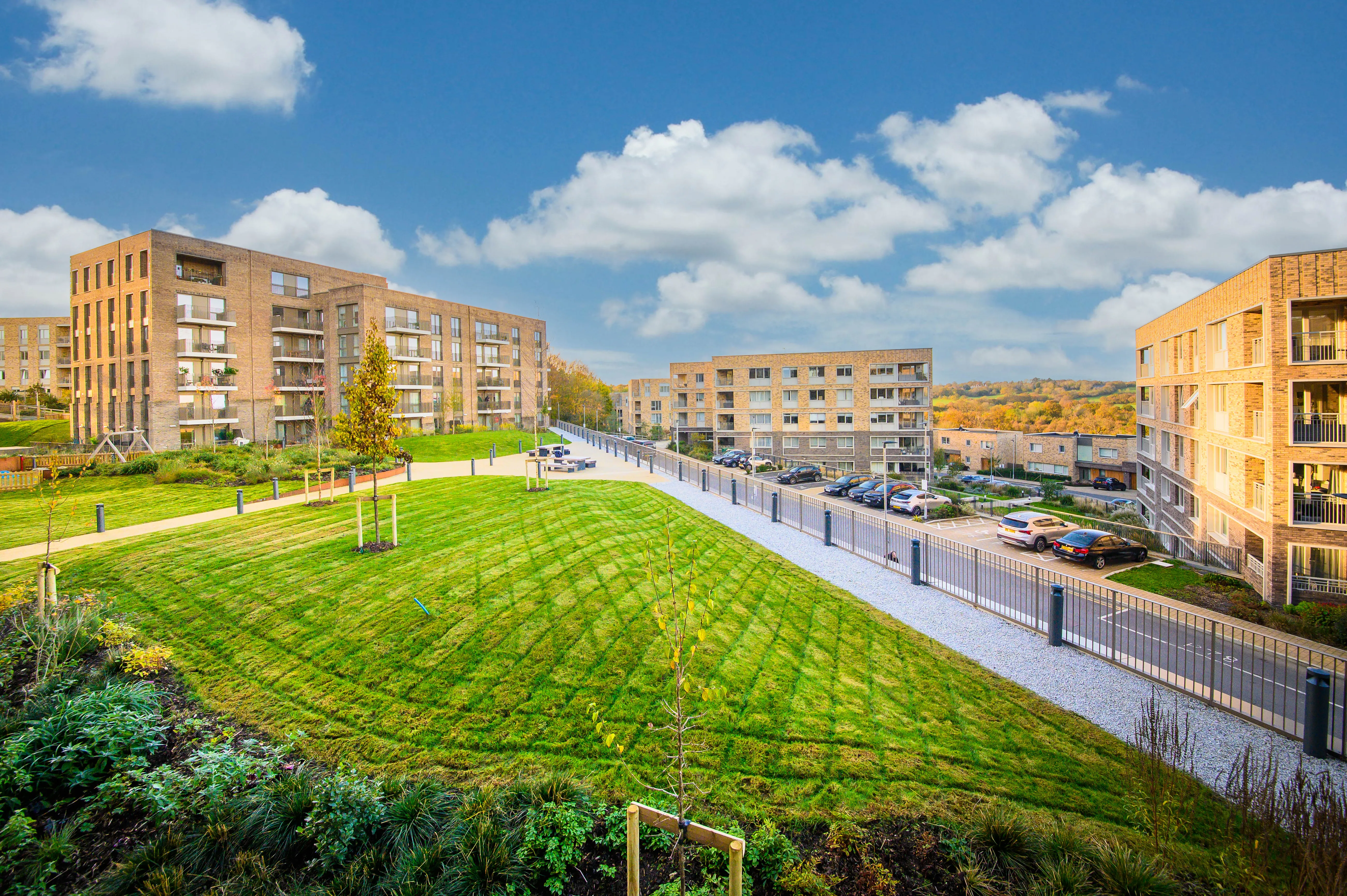 Flat Cornforth Lane in Greater London