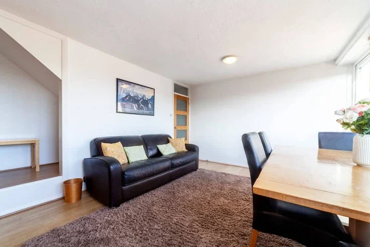 Flat Peterstow Close in Greater London