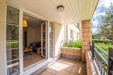 Flat Powderhall Rigg in City of Edinburgh