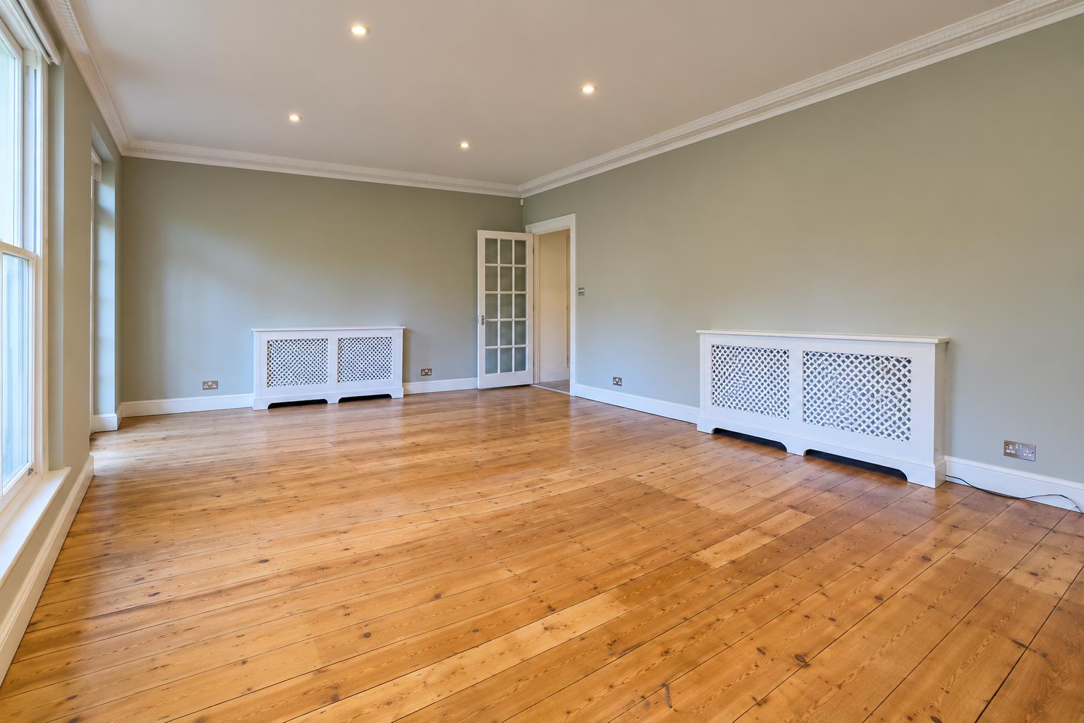 Flat Warrington Crescent in City of Westminster