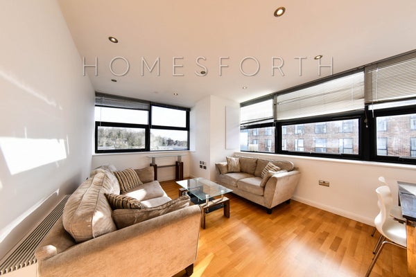 Flat Northolt Road in London