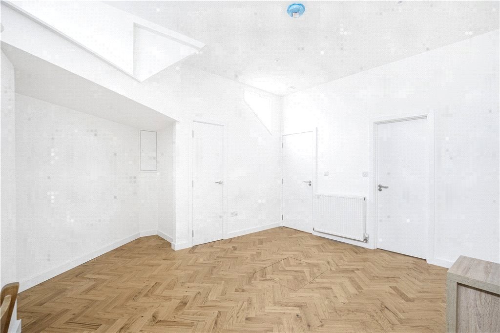 Flat West Hill in Greater London