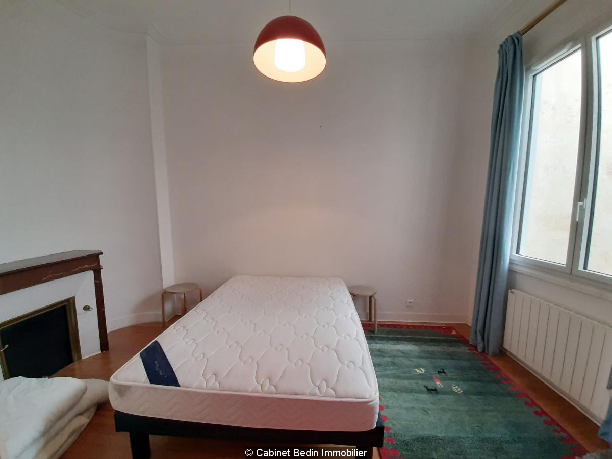 Flat Rue du Docteur Albert Barraud in Bordeaux