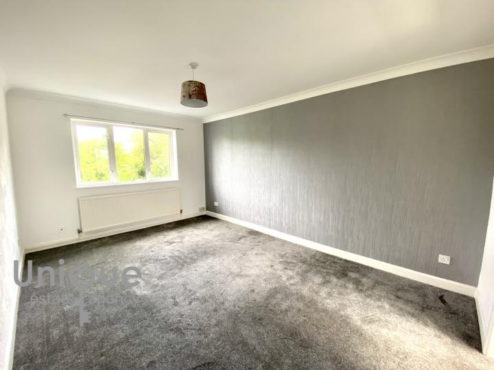Flat Belvedere Road in Borough of Wyre