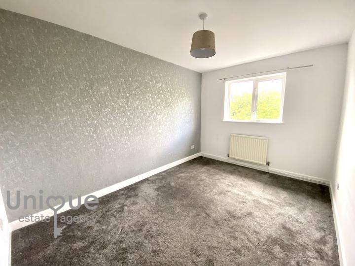 Flat Belvedere Road in Borough of Wyre
