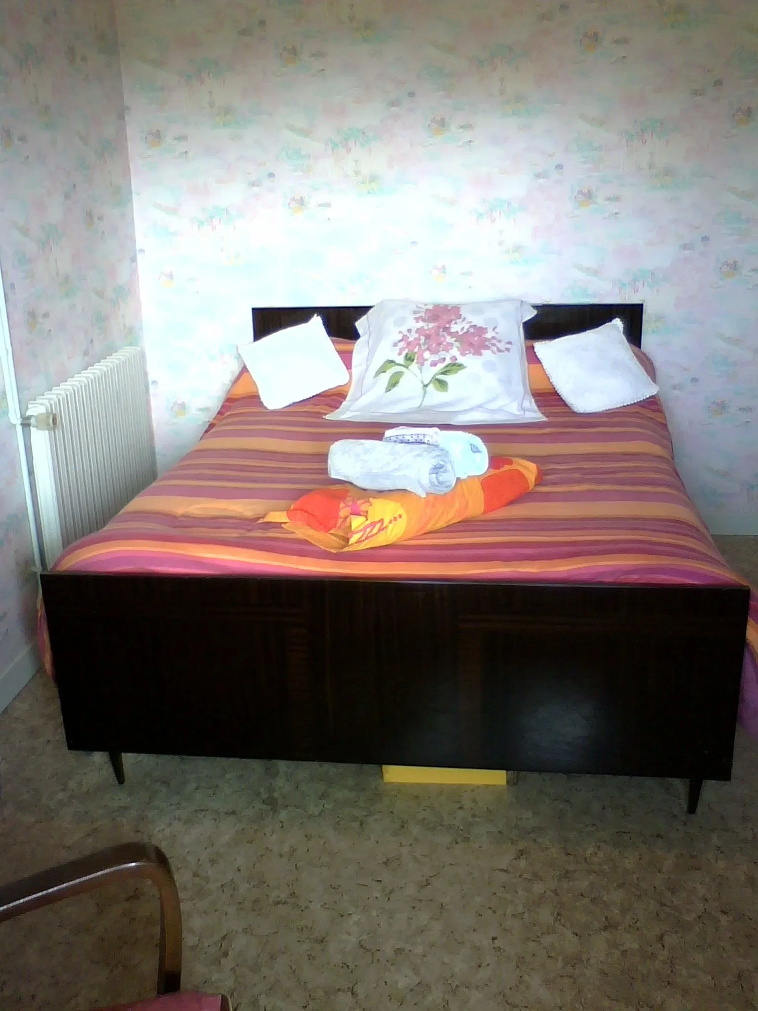 Flat Rue du 19 Mars 1962 in Saint-Maurice-en-Gourgois