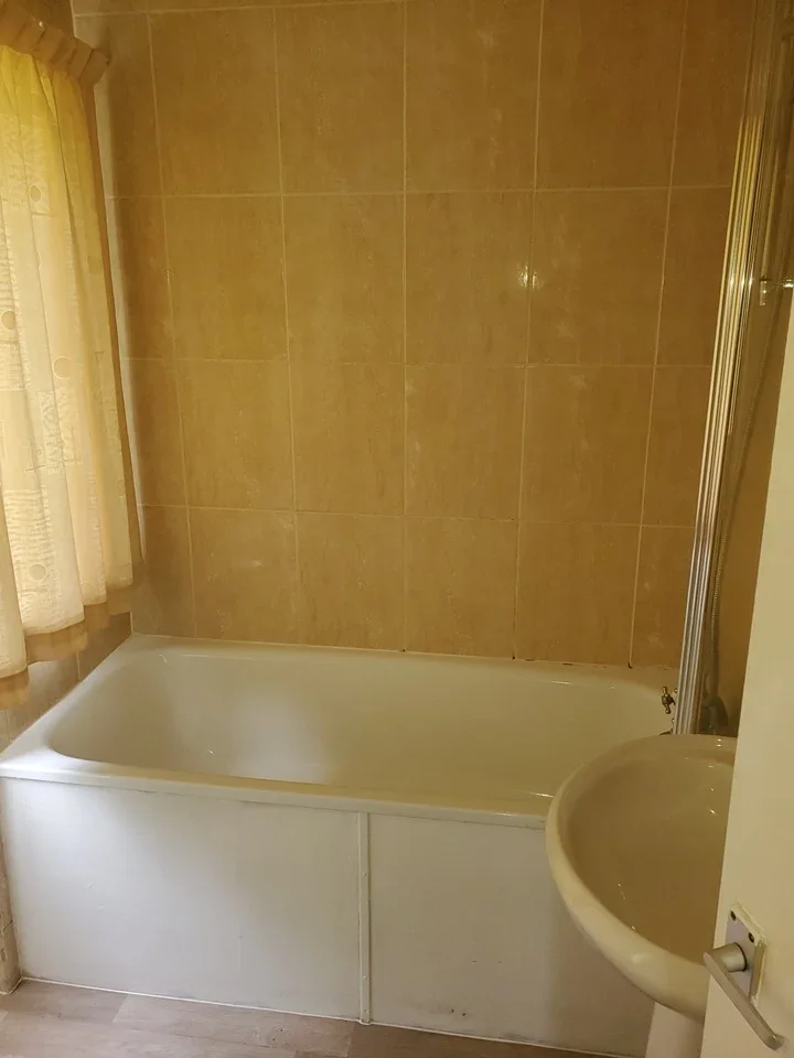 Room Wellington Street in Slough