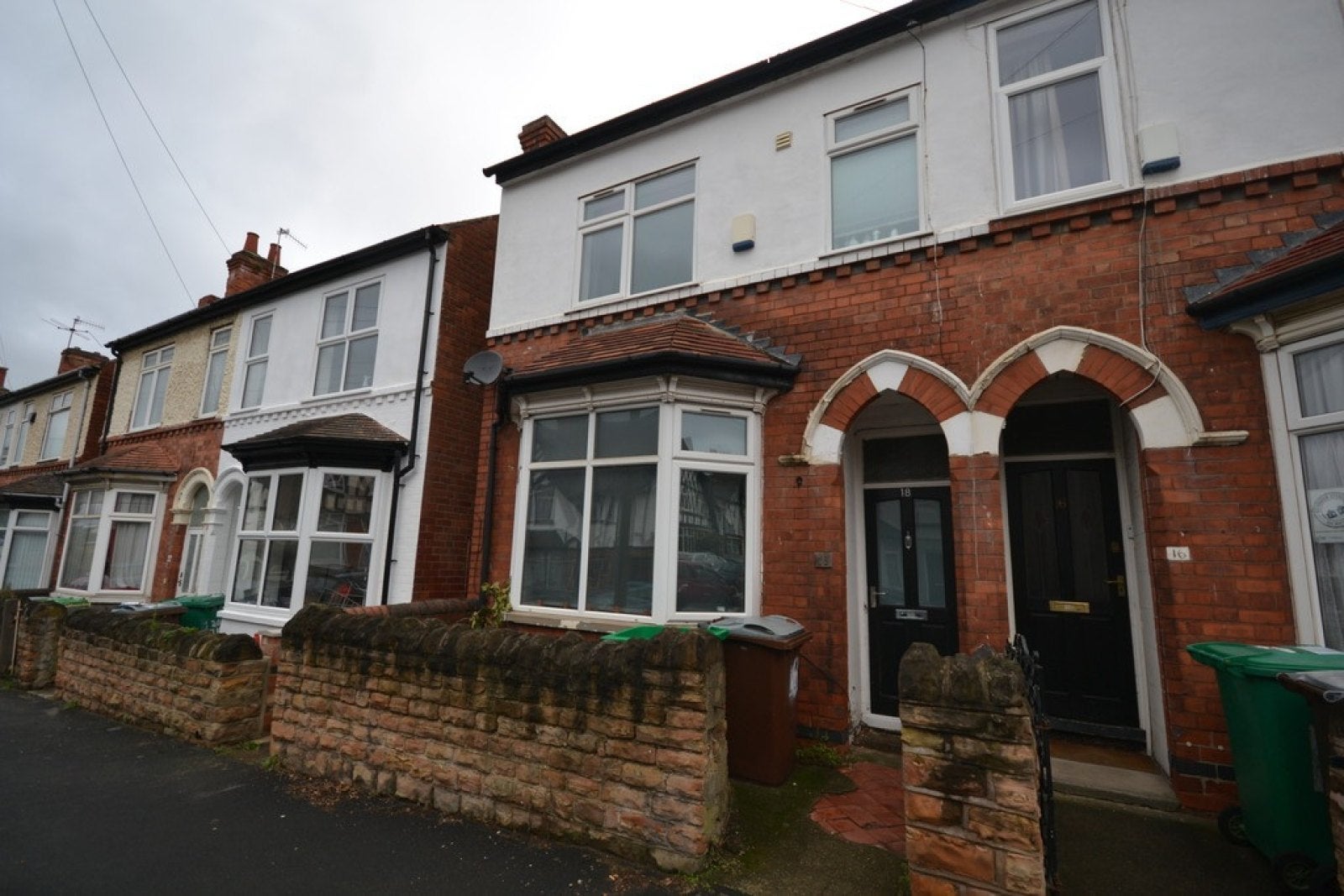 Room Elmsthorpe Avenue in Nottingham