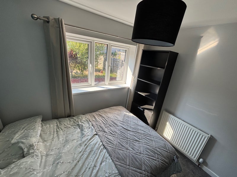 Room Caer Castell Place in Cardiff