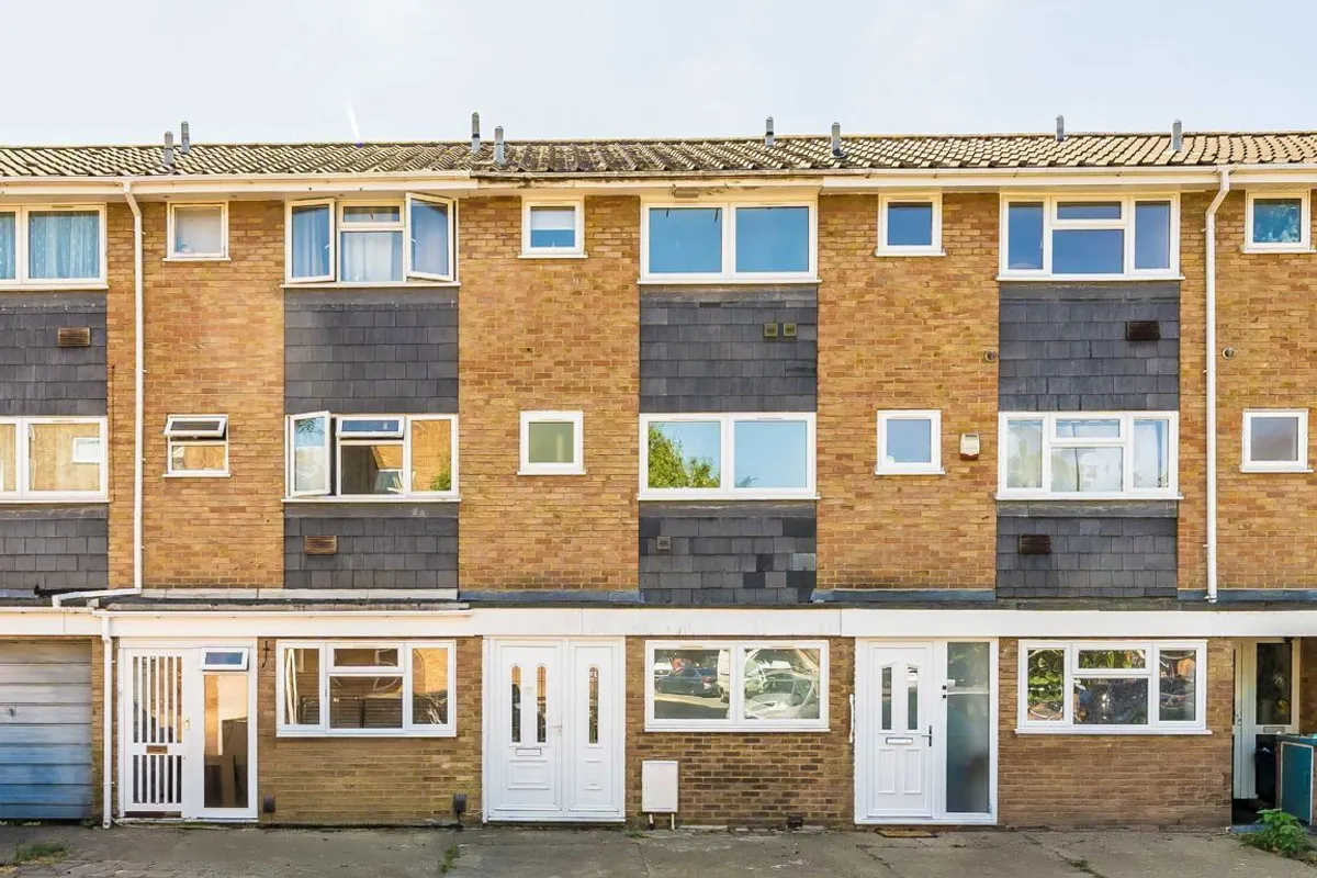House Aplin Way in Greater London