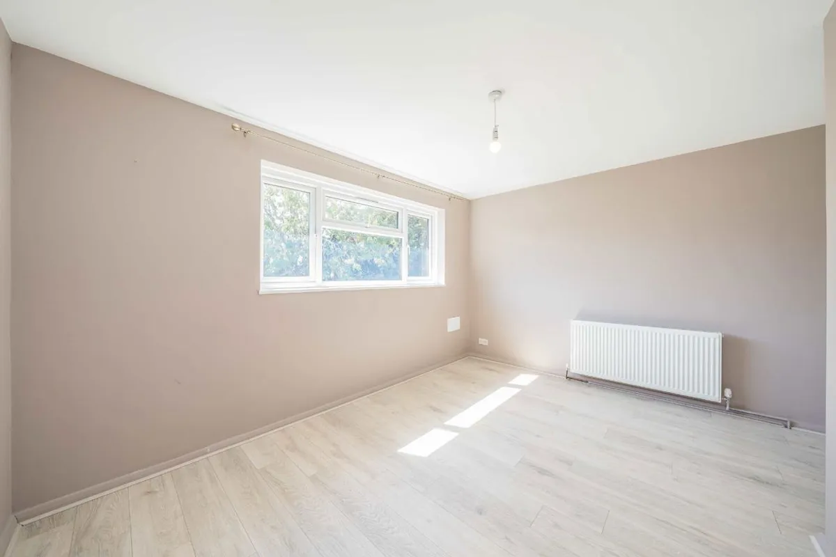 House Aplin Way in Greater London