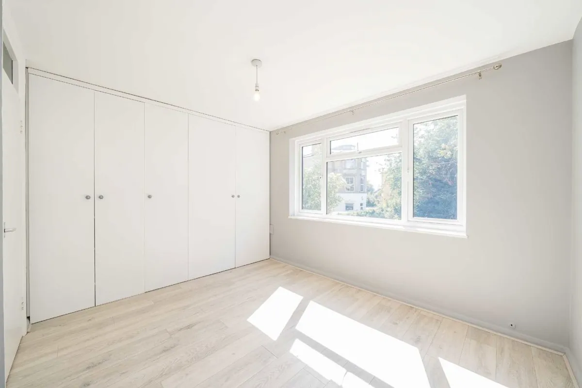 House Aplin Way in Greater London