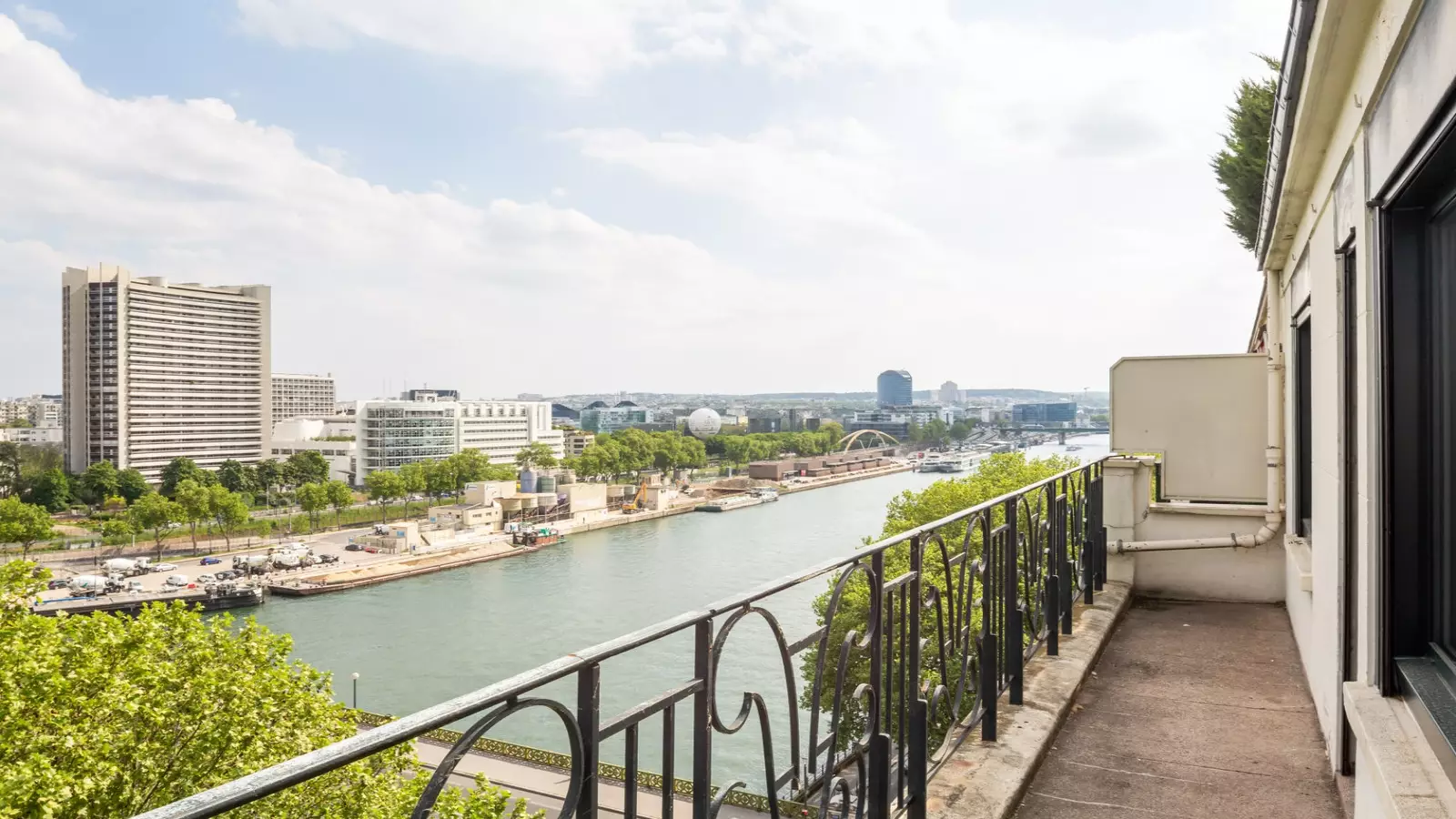 Appartement Pont Mirabeau à Paris