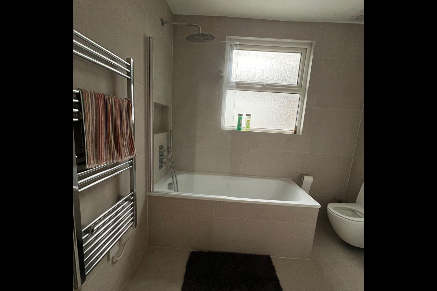 Room Green Lanes in Greater London