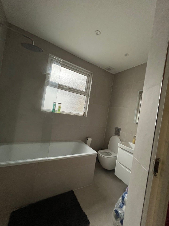 Room Green Lanes in Greater London